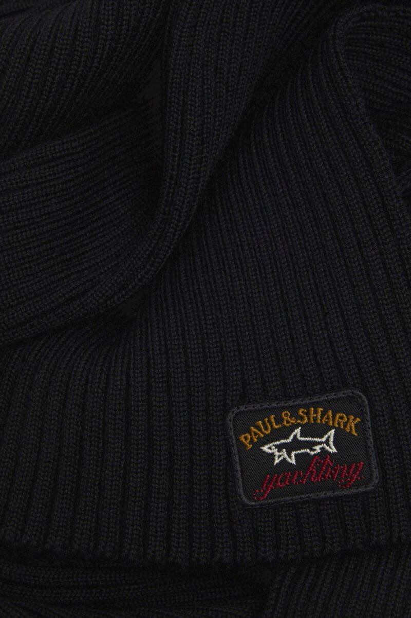 Wool scarf with iconic badge - Image 2